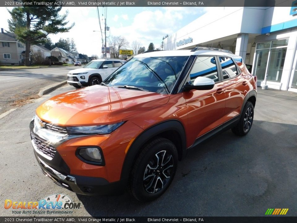 2023 Chevrolet TrailBlazer ACTIV AWD Vivid Orange Metallic / Jet Black Photo #1