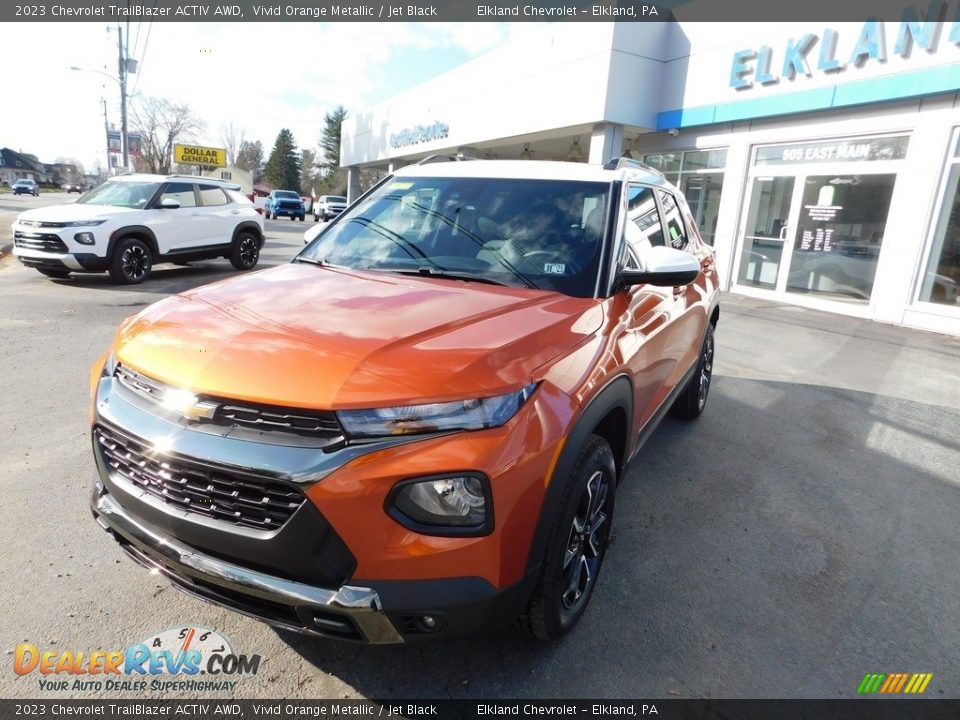 2023 Chevrolet TrailBlazer ACTIV AWD Vivid Orange Metallic / Jet Black Photo #2