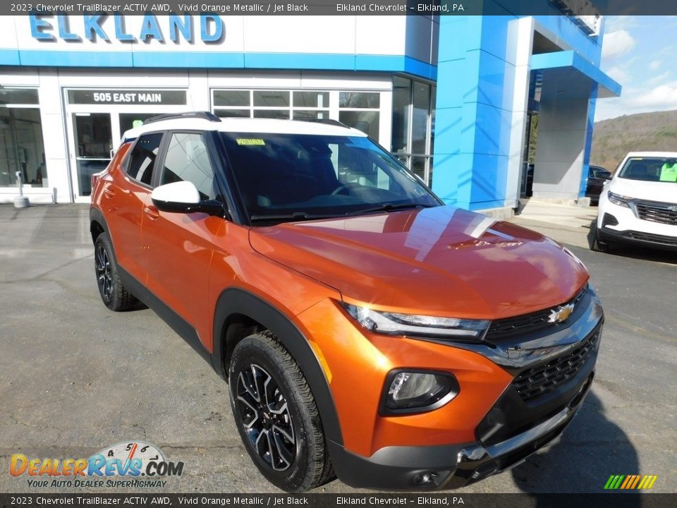 2023 Chevrolet TrailBlazer ACTIV AWD Vivid Orange Metallic / Jet Black Photo #4