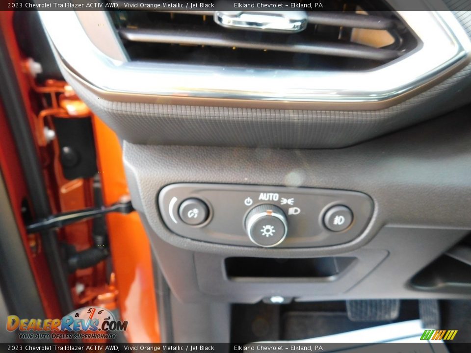 2023 Chevrolet TrailBlazer ACTIV AWD Vivid Orange Metallic / Jet Black Photo #27