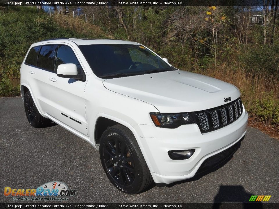 2021 Jeep Grand Cherokee Laredo 4x4 Bright White / Black Photo #6