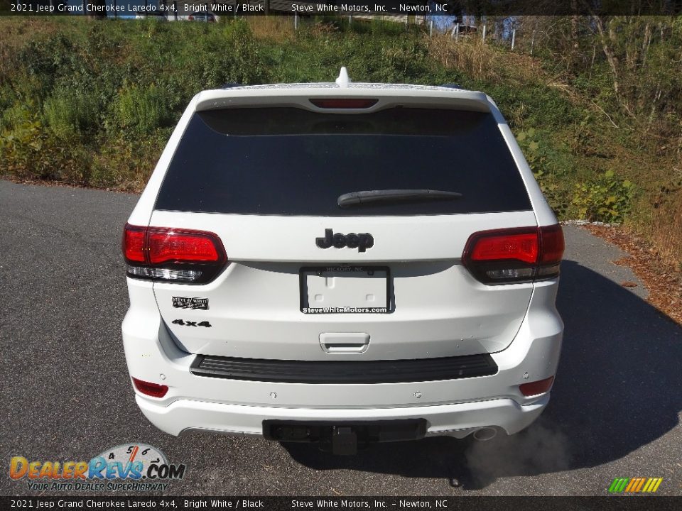 2021 Jeep Grand Cherokee Laredo 4x4 Bright White / Black Photo #9