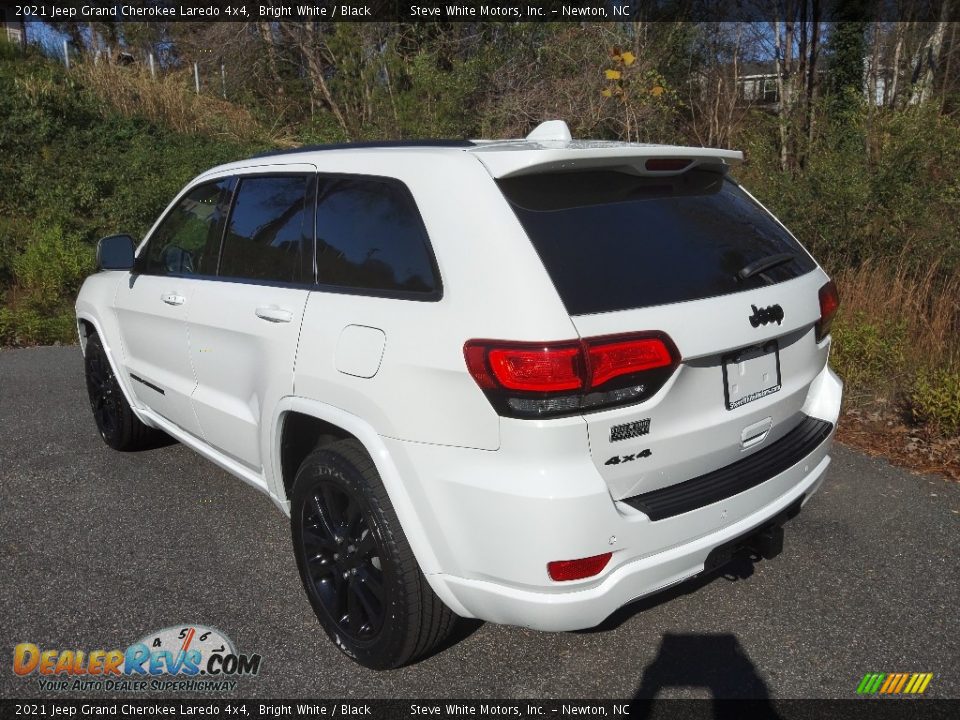 2021 Jeep Grand Cherokee Laredo 4x4 Bright White / Black Photo #10