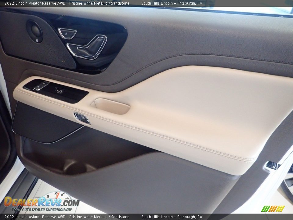 Door Panel of 2022 Lincoln Aviator Reserve AWD Photo #11