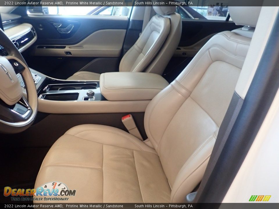 Front Seat of 2022 Lincoln Aviator Reserve AWD Photo #14