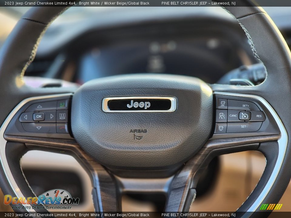 2023 Jeep Grand Cherokee Limited 4x4 Steering Wheel Photo #10