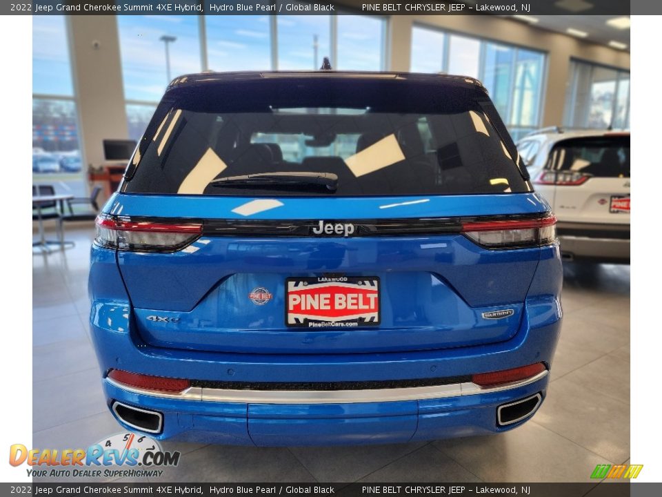 2022 Jeep Grand Cherokee Summit 4XE Hybrid Hydro Blue Pearl / Global Black Photo #6