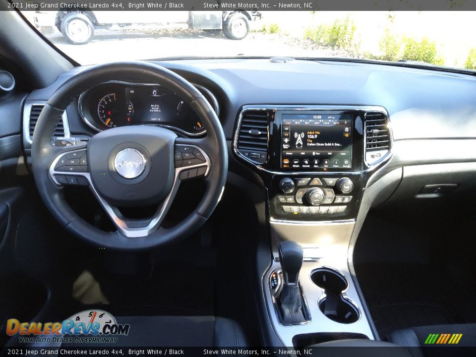 2021 Jeep Grand Cherokee Laredo 4x4 Bright White / Black Photo #20