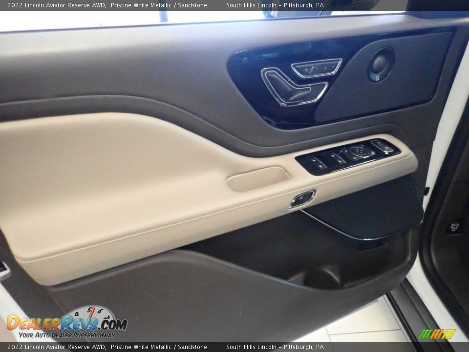 Door Panel of 2022 Lincoln Aviator Reserve AWD Photo #19