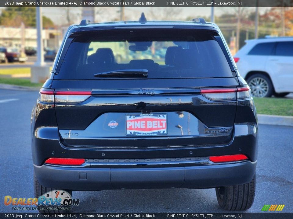 2023 Jeep Grand Cherokee Limited 4x4 Diamond Black Crystal Pearl / Global Black Photo #6