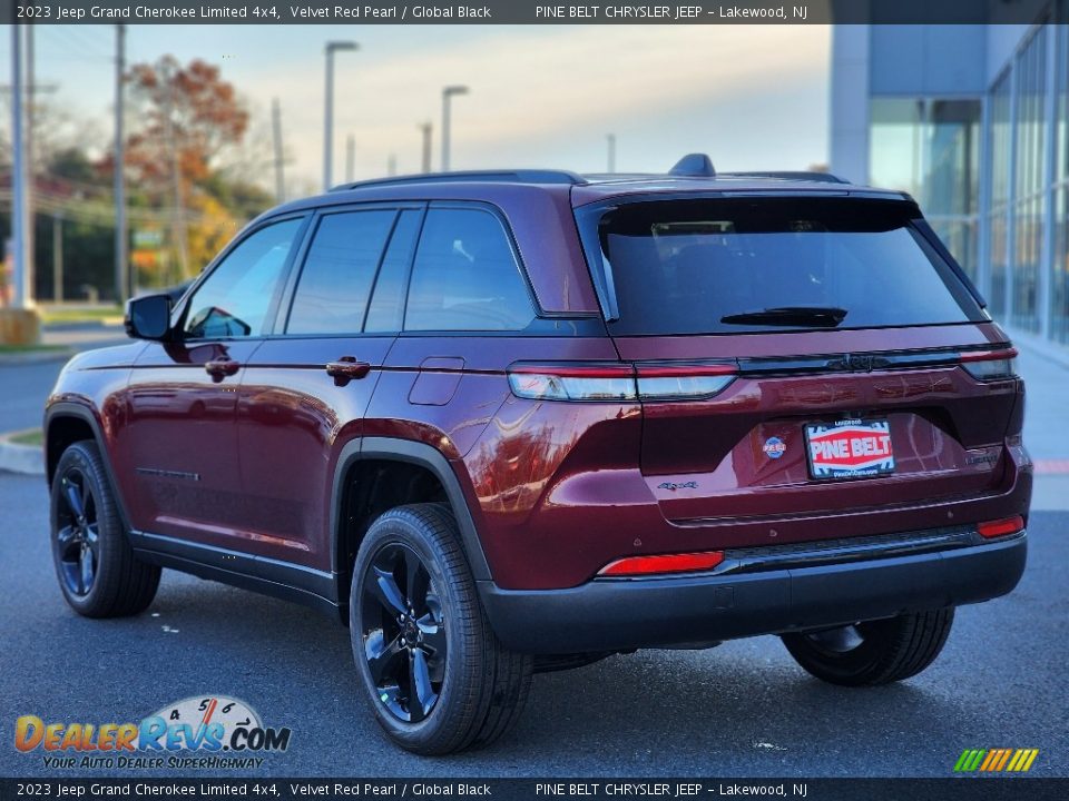 2023 Jeep Grand Cherokee Limited 4x4 Velvet Red Pearl / Global Black Photo #4