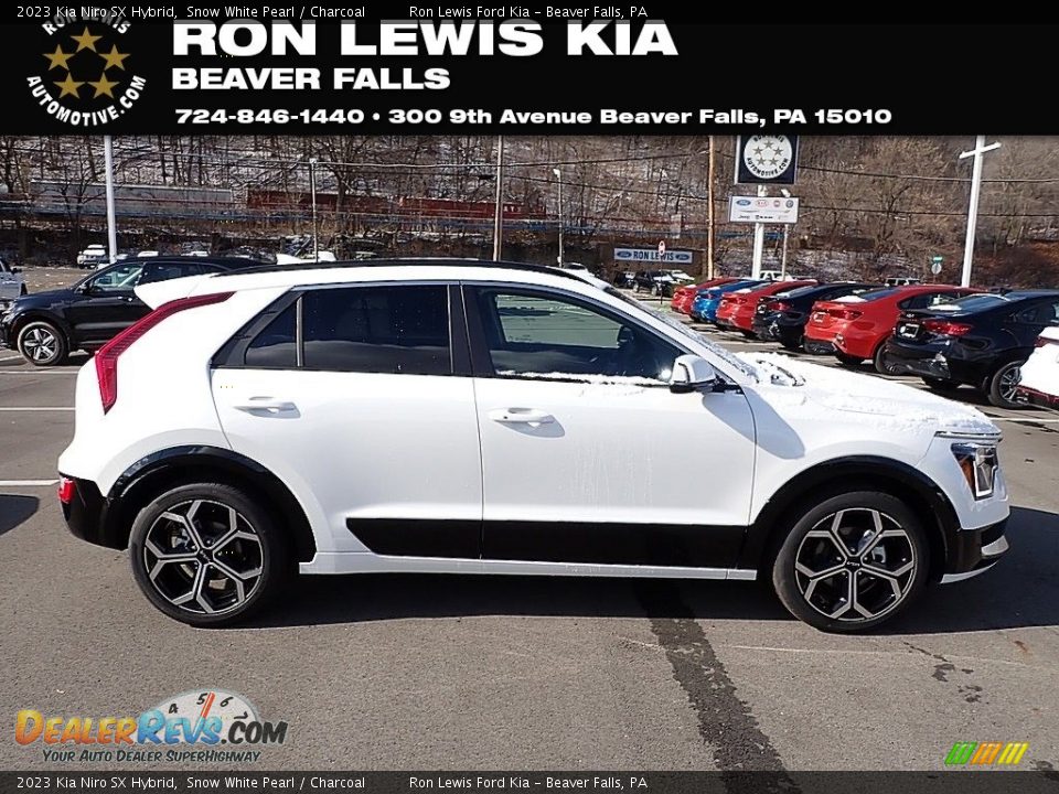 2023 Kia Niro SX Hybrid Snow White Pearl / Charcoal Photo #1