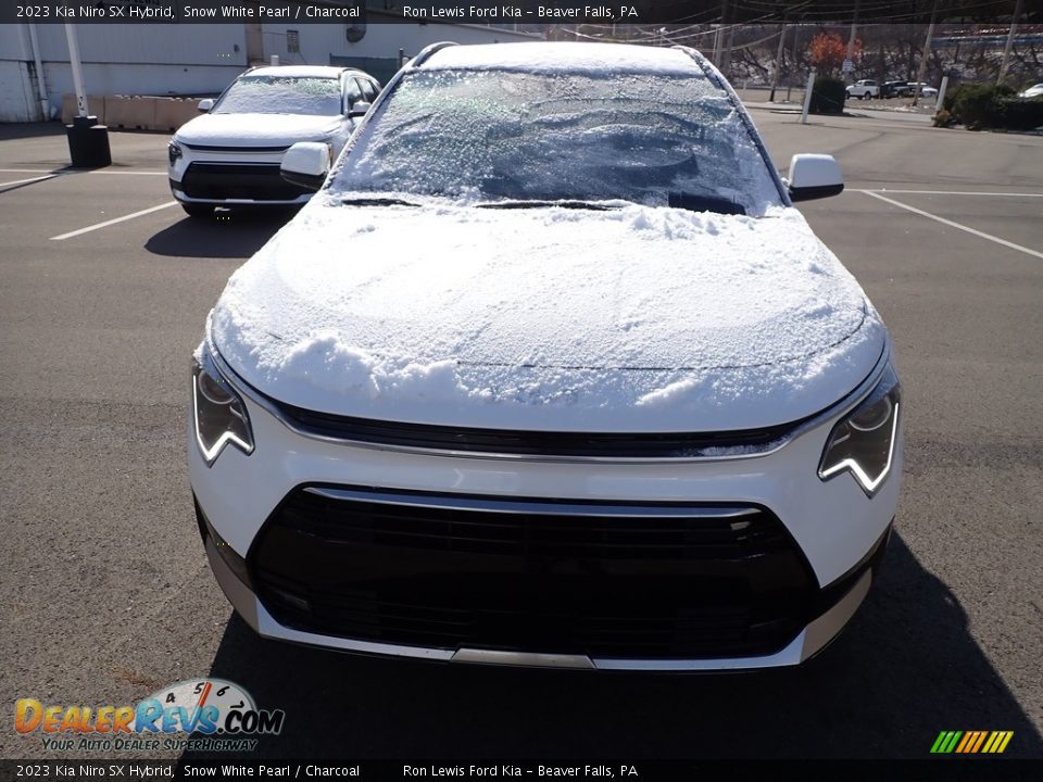 2023 Kia Niro SX Hybrid Snow White Pearl / Charcoal Photo #3
