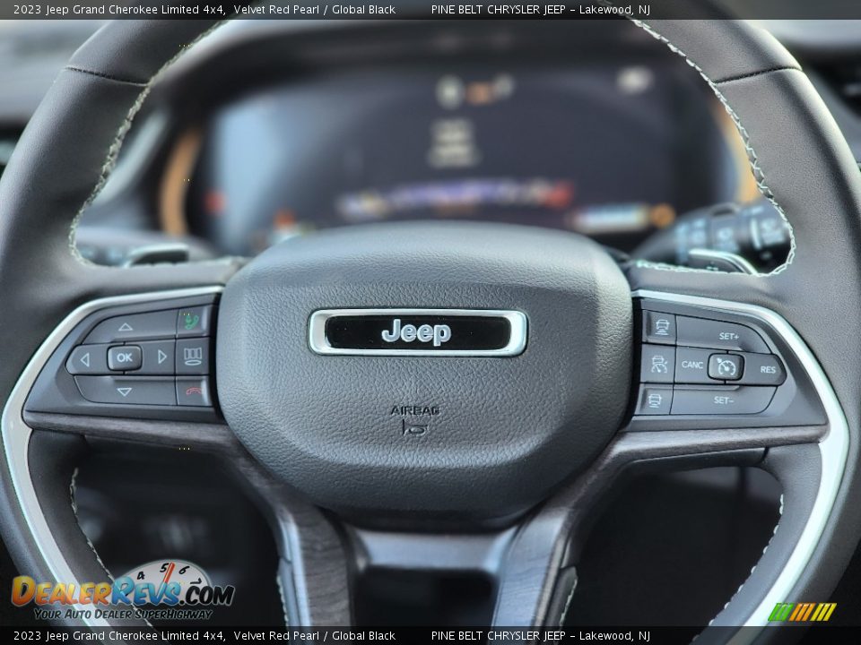 2023 Jeep Grand Cherokee Limited 4x4 Steering Wheel Photo #10