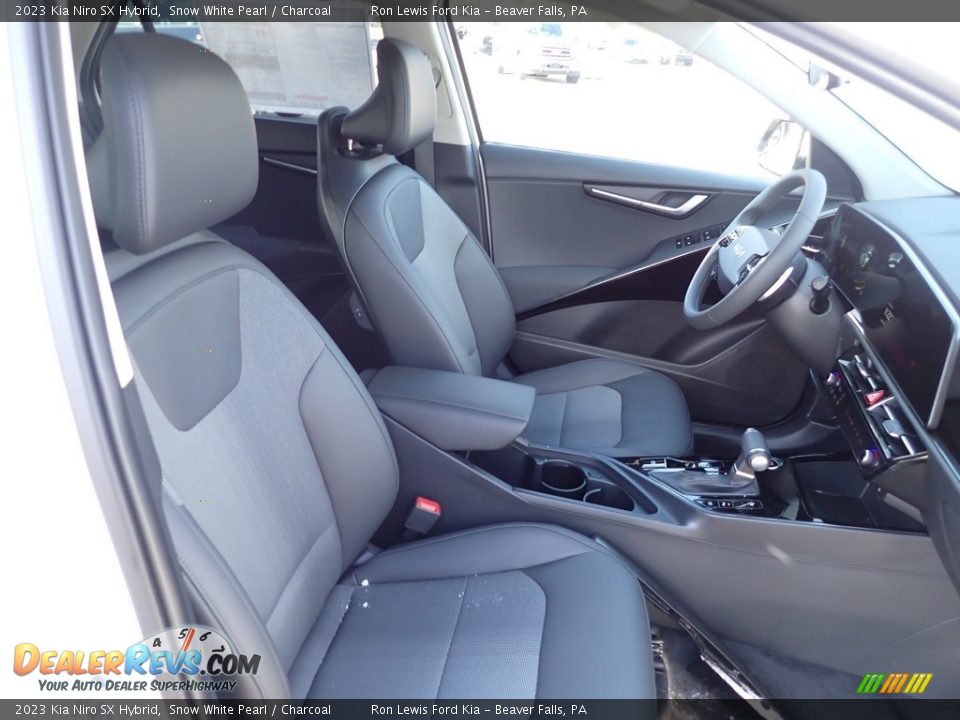 2023 Kia Niro SX Hybrid Snow White Pearl / Charcoal Photo #11