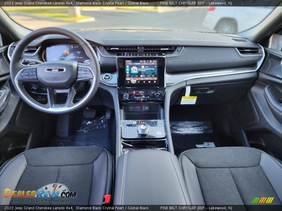 Global Black Interior - 2023 Jeep Grand Cherokee Laredo 4x4 Photo #9