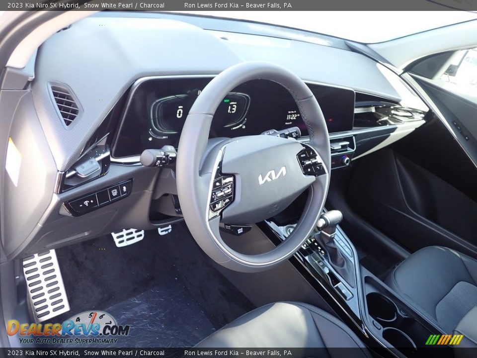 2023 Kia Niro SX Hybrid Snow White Pearl / Charcoal Photo #19
