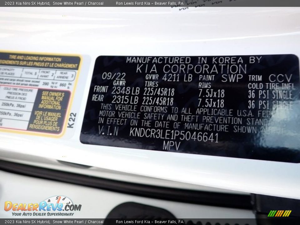 2023 Kia Niro SX Hybrid Snow White Pearl / Charcoal Photo #20