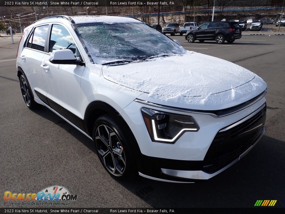 2023 Kia Niro SX Hybrid Snow White Pearl / Charcoal Photo #2