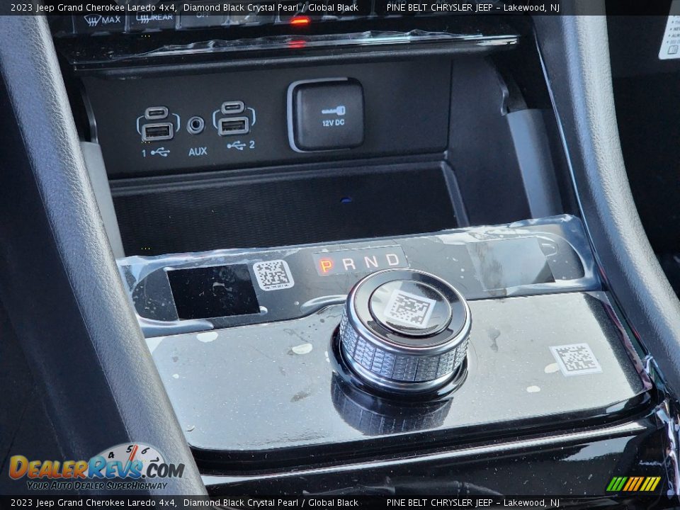 2023 Jeep Grand Cherokee Laredo 4x4 Shifter Photo #12