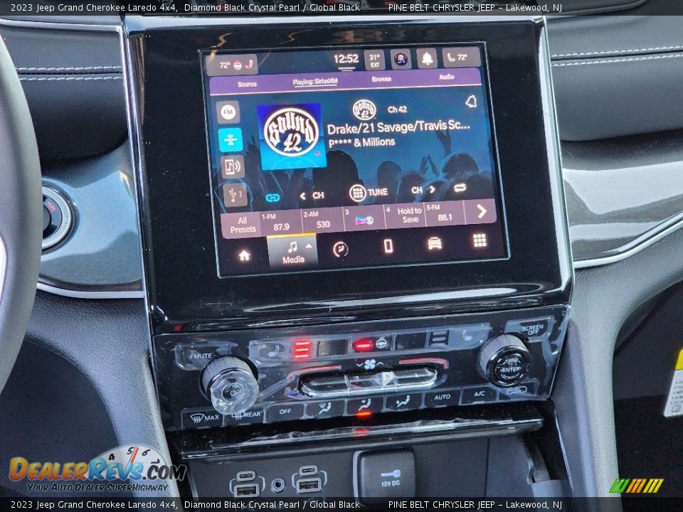 Navigation of 2023 Jeep Grand Cherokee Laredo 4x4 Photo #13