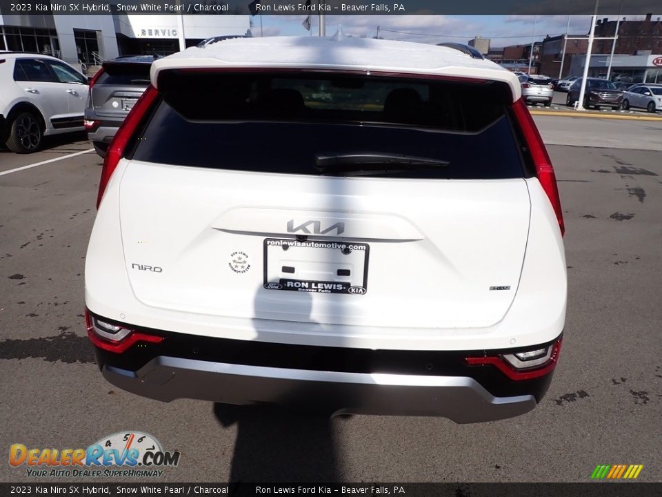 2023 Kia Niro SX Hybrid Snow White Pearl / Charcoal Photo #7