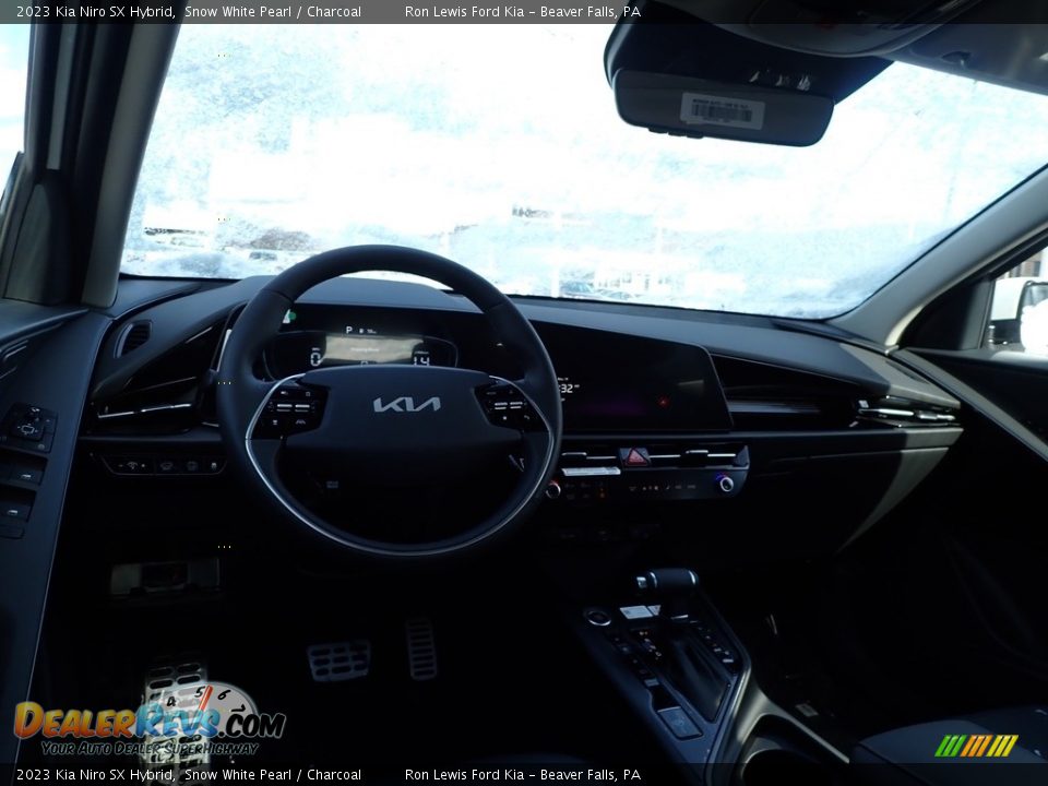 2023 Kia Niro SX Hybrid Snow White Pearl / Charcoal Photo #13