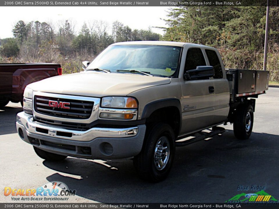 2006 GMC Sierra 2500HD SL Extended Cab 4x4 Utility Sand Beige Metallic / Neutral Photo #1