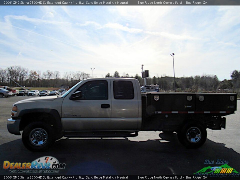 2006 GMC Sierra 2500HD SL Extended Cab 4x4 Utility Sand Beige Metallic / Neutral Photo #2