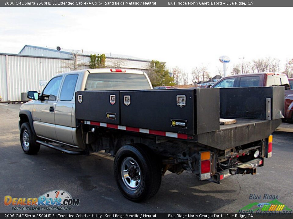 2006 GMC Sierra 2500HD SL Extended Cab 4x4 Utility Sand Beige Metallic / Neutral Photo #3