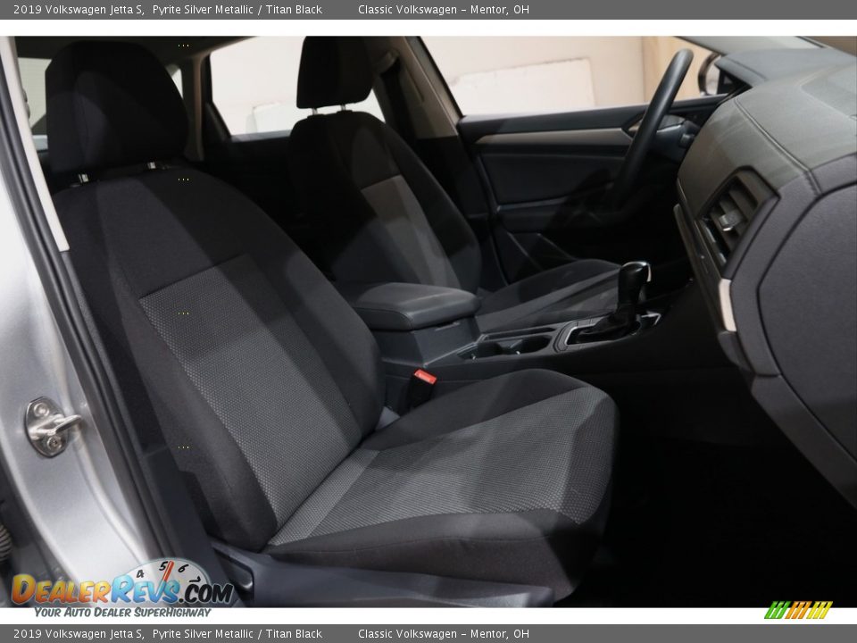 Front Seat of 2019 Volkswagen Jetta S Photo #14