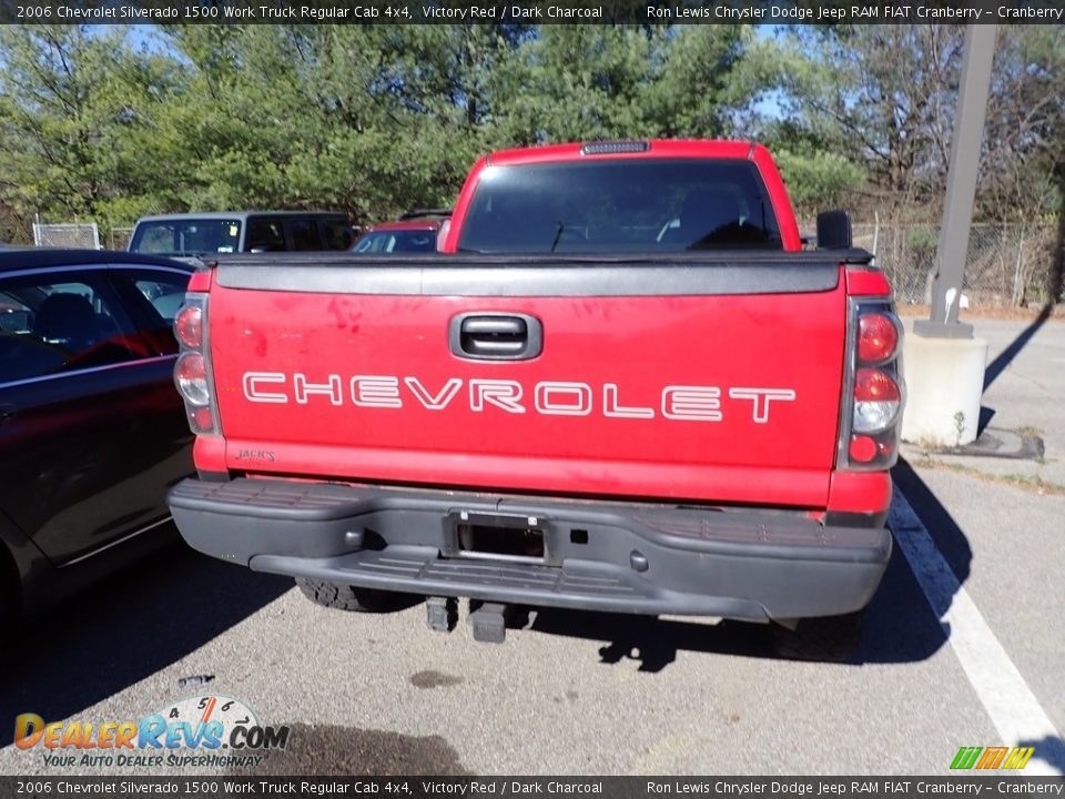 2006 Chevrolet Silverado 1500 Work Truck Regular Cab 4x4 Victory Red / Dark Charcoal Photo #4