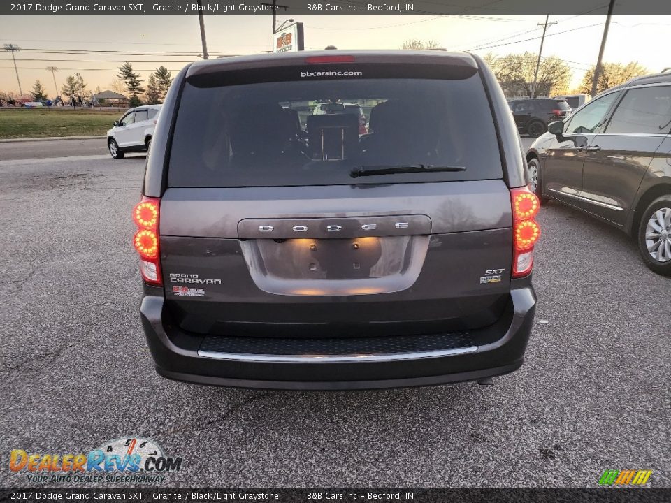 2017 Dodge Grand Caravan SXT Granite / Black/Light Graystone Photo #4