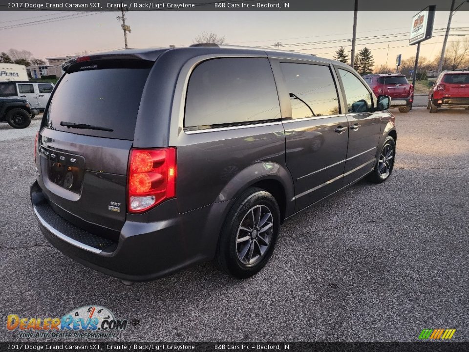 2017 Dodge Grand Caravan SXT Granite / Black/Light Graystone Photo #5