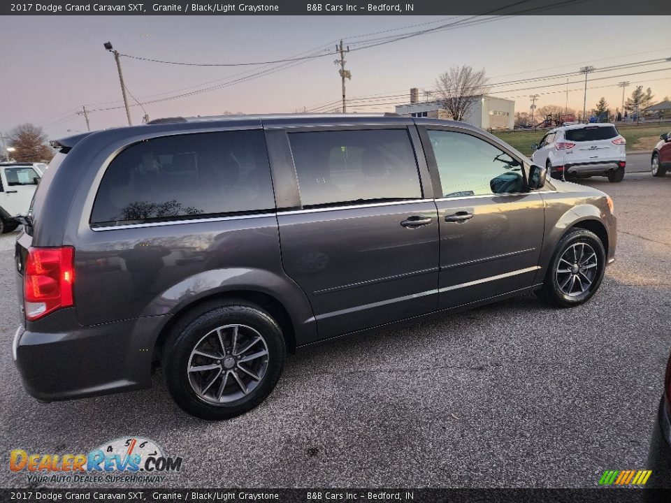 2017 Dodge Grand Caravan SXT Granite / Black/Light Graystone Photo #6