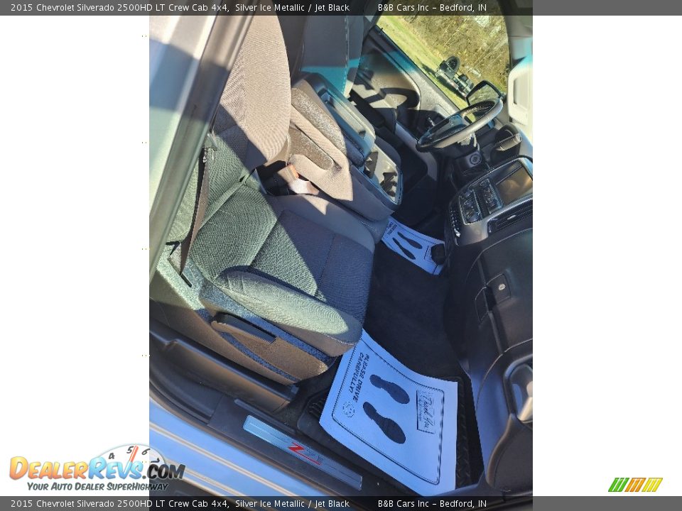 2015 Chevrolet Silverado 2500HD LT Crew Cab 4x4 Silver Ice Metallic / Jet Black Photo #28