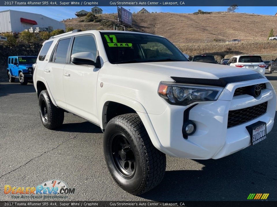 2017 Toyota 4Runner SR5 4x4 Super White / Graphite Photo #1