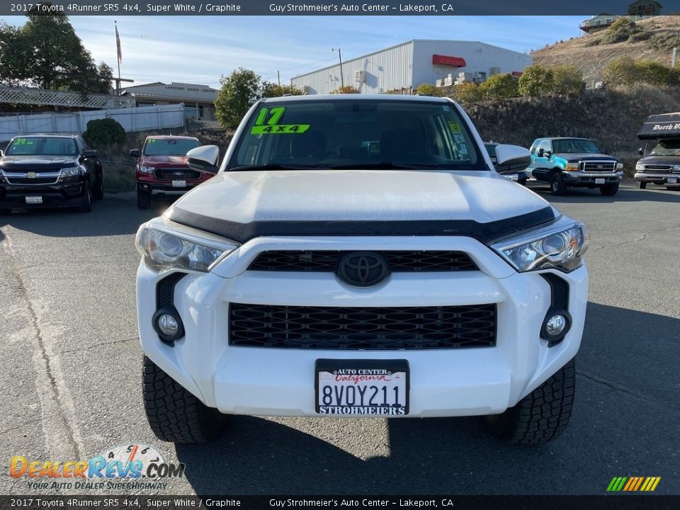 2017 Toyota 4Runner SR5 4x4 Super White / Graphite Photo #2