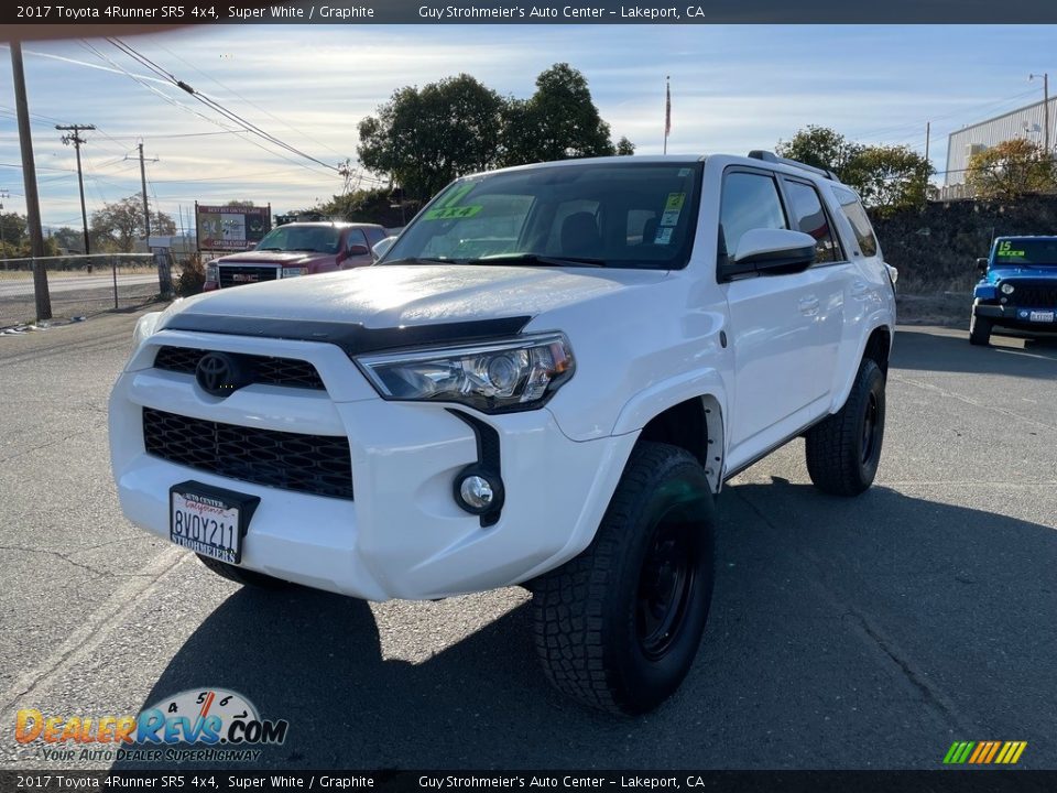 2017 Toyota 4Runner SR5 4x4 Super White / Graphite Photo #3