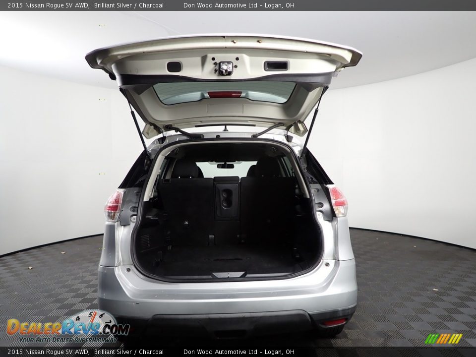 2015 Nissan Rogue SV AWD Brilliant Silver / Charcoal Photo #8