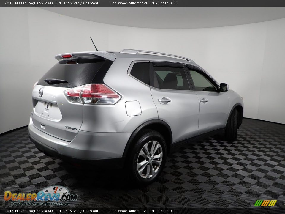2015 Nissan Rogue SV AWD Brilliant Silver / Charcoal Photo #10