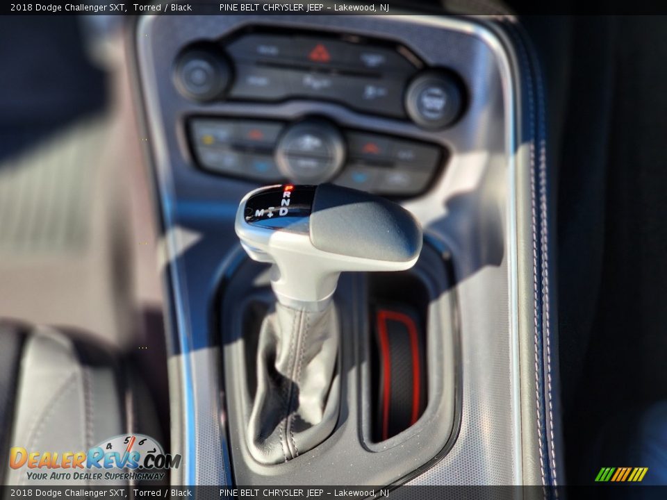 2018 Dodge Challenger SXT Shifter Photo #9