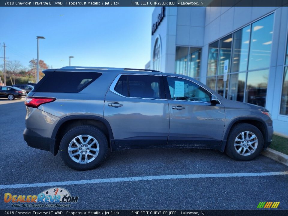 2018 Chevrolet Traverse LT AWD Pepperdust Metallic / Jet Black Photo #8