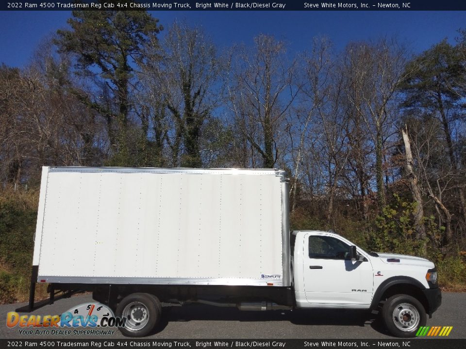 2022 Ram 4500 Tradesman Reg Cab 4x4 Chassis Moving Truck Bright White / Black/Diesel Gray Photo #5