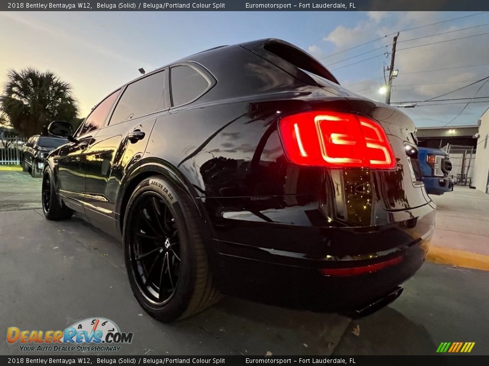 2018 Bentley Bentayga W12 Beluga (Solid) / Beluga/Portland Colour Split Photo #3