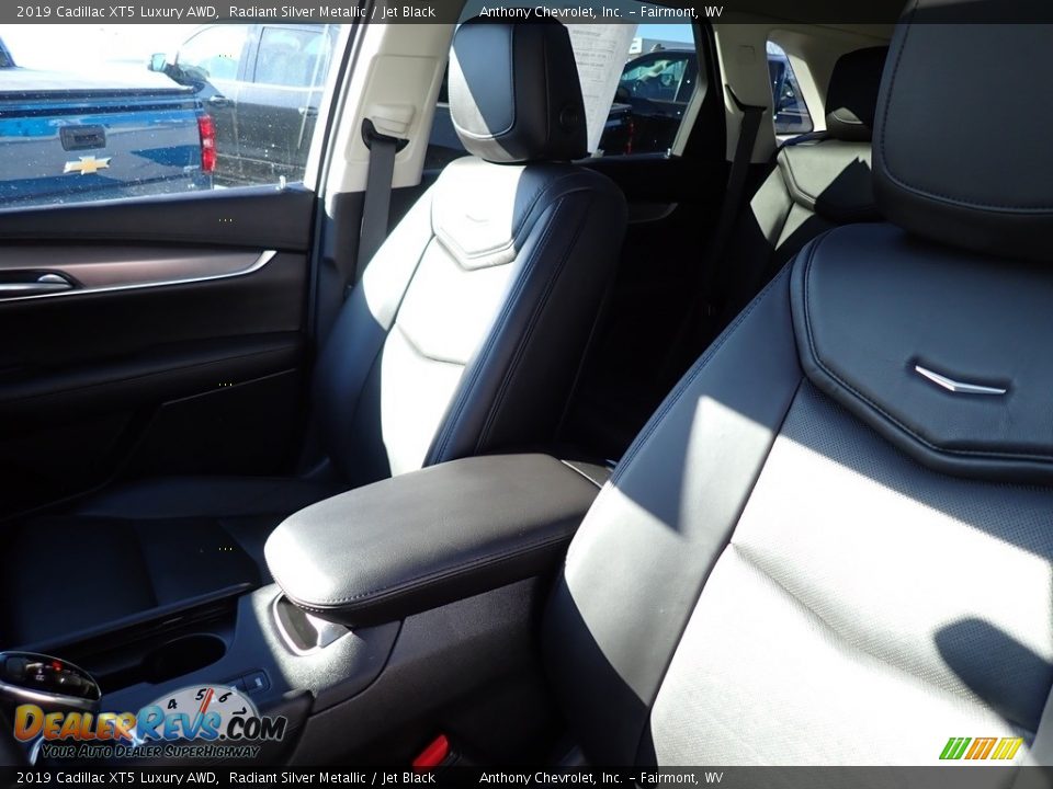 2019 Cadillac XT5 Luxury AWD Radiant Silver Metallic / Jet Black Photo #11