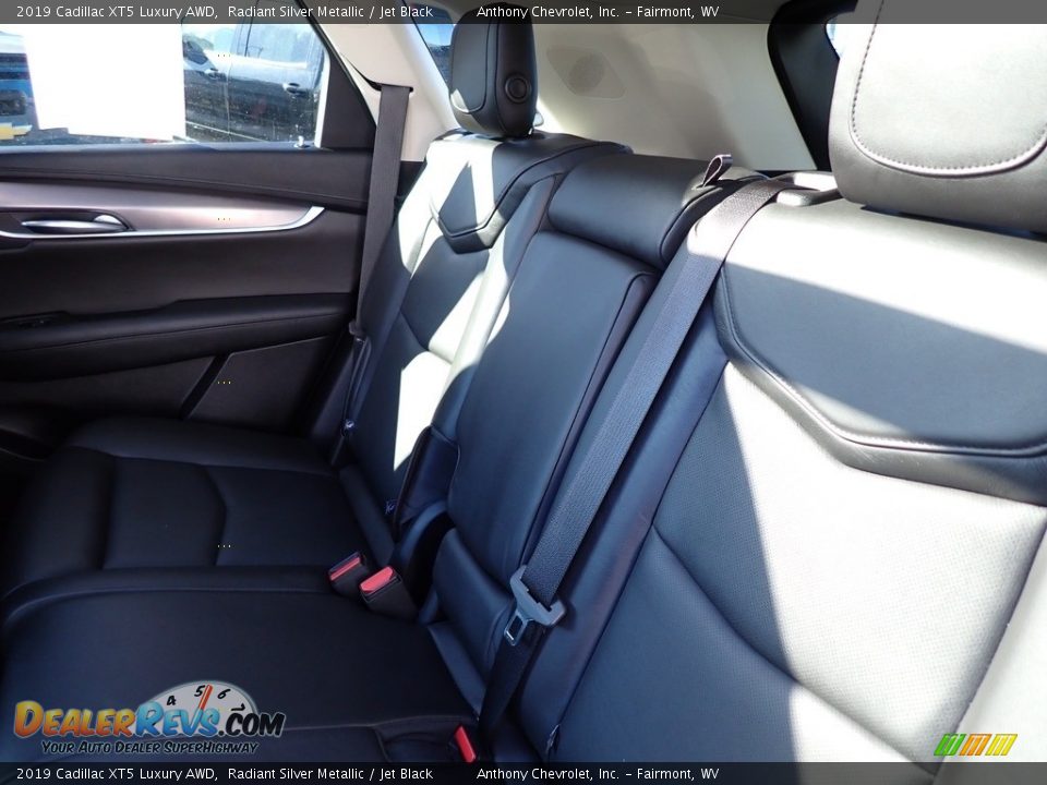 2019 Cadillac XT5 Luxury AWD Radiant Silver Metallic / Jet Black Photo #12