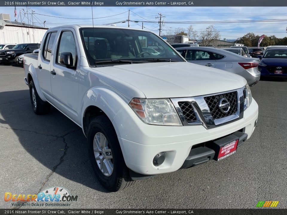 2016 Nissan Frontier SV Crew Cab Glacier White / Beige Photo #1