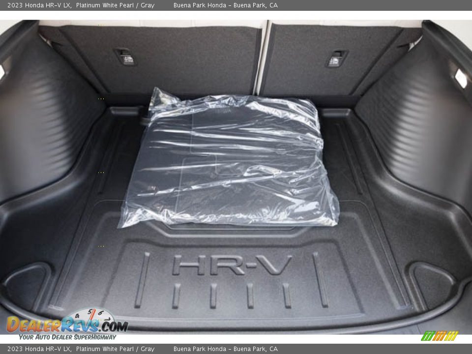 2023 Honda HR-V LX Platinum White Pearl / Gray Photo #29