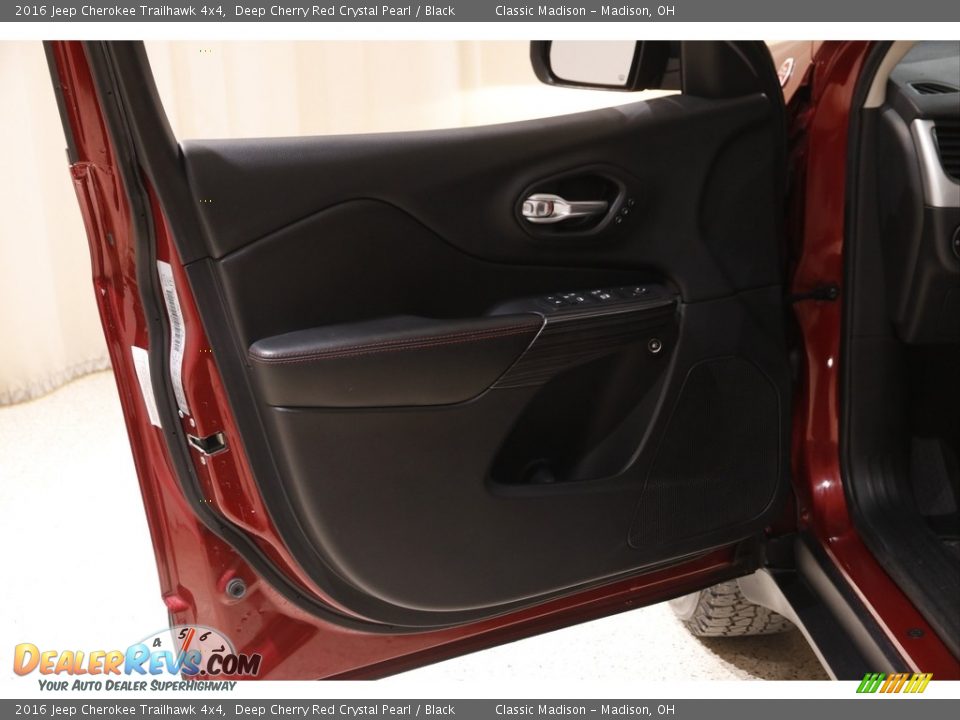 2016 Jeep Cherokee Trailhawk 4x4 Deep Cherry Red Crystal Pearl / Black Photo #4